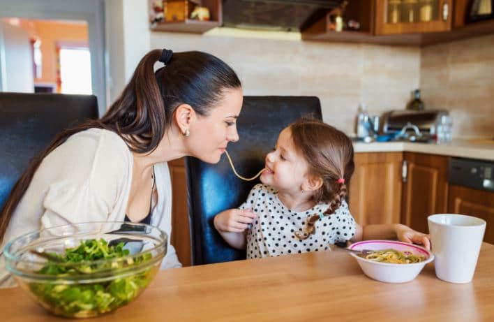 picky eaters, kid eating pasta